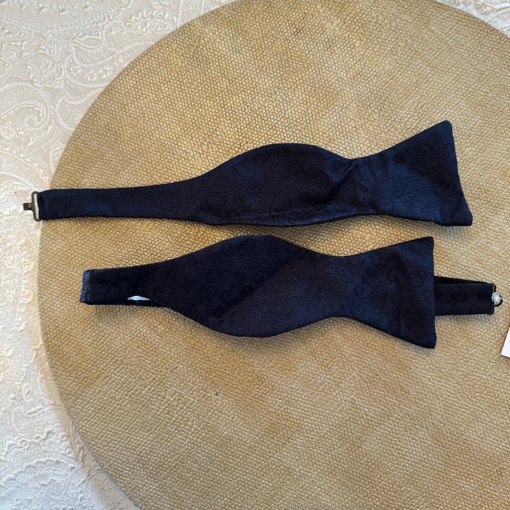 Eton Paisley Silk Bow Tie - Self-Tied O/S, navy
